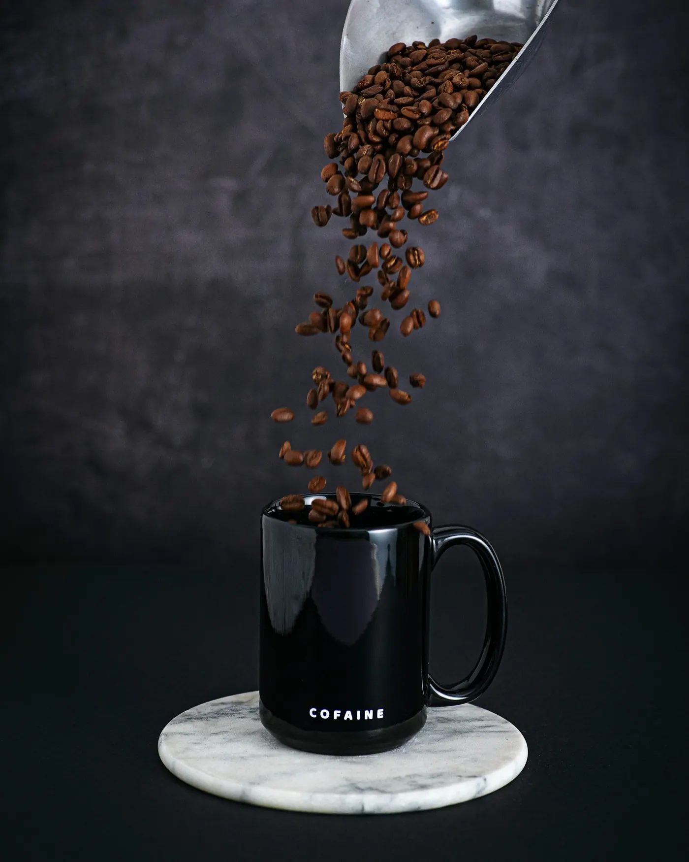 Granos de café Geisha cosechados en altura